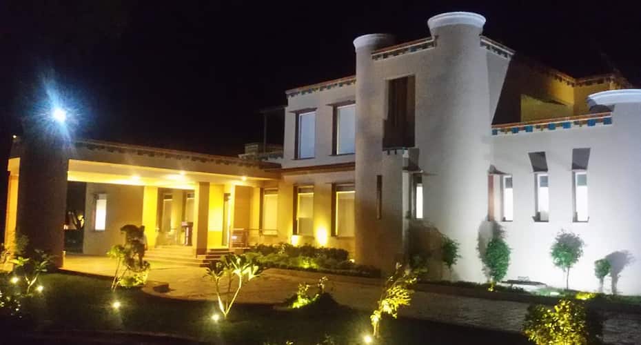 Today's Sunrise Luxury Resort, Neemrana 4